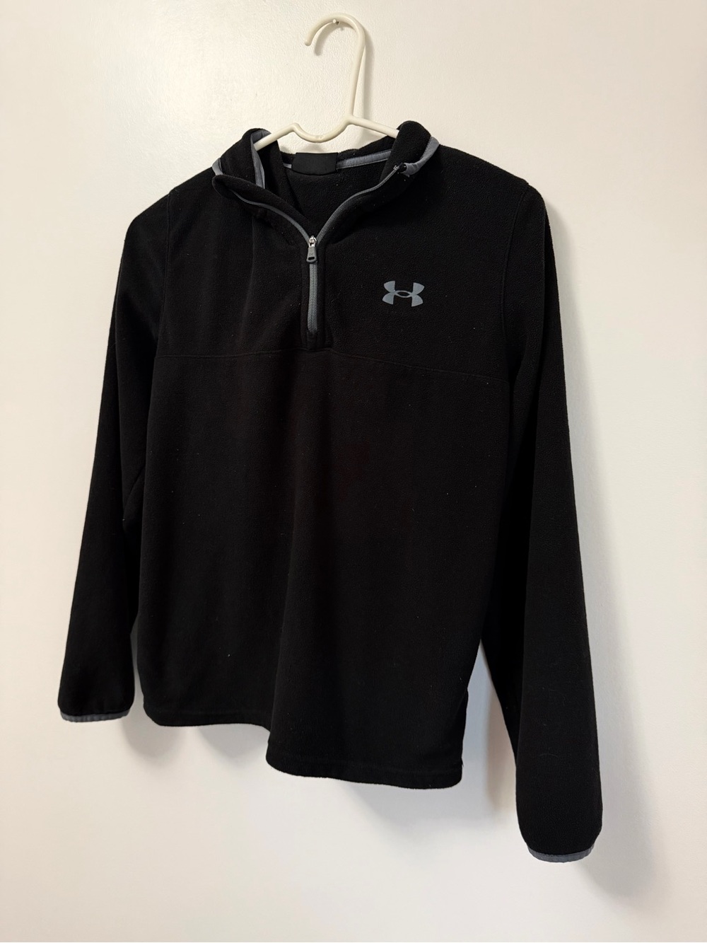 Under Armour Men’s Black Half-Zip Fleece Pullover with Gray Logo